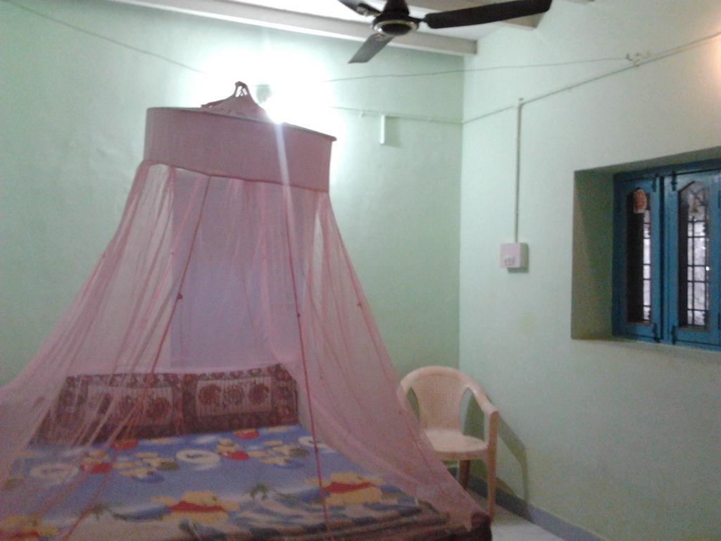 Om Shiva Guest House Hampi Extérieur photo